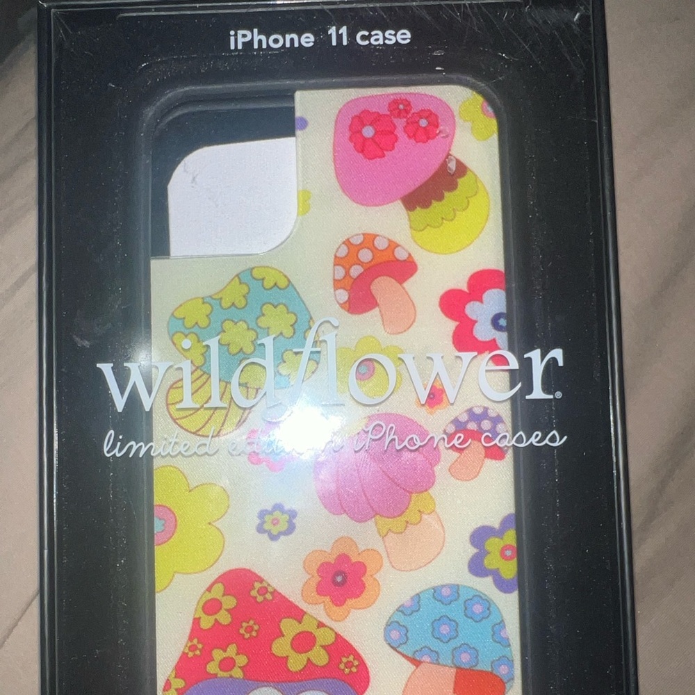 iphone 11. wildflower case